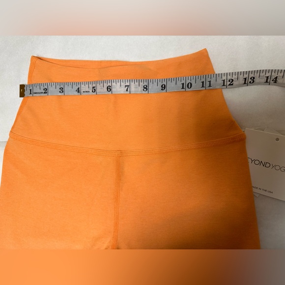 NWT;Beyond Yoga Spacedye Keep Pace Short 🌟 - Picture 6 of 13